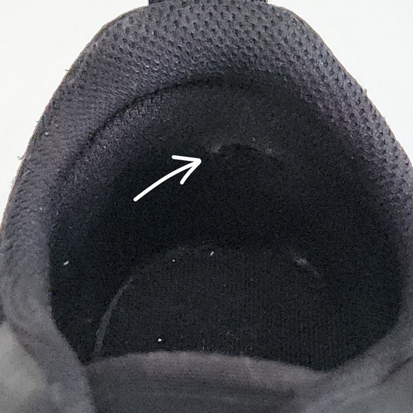 NIKE Air Max Tavas Black/White 10.5 - Picture 10 of 12